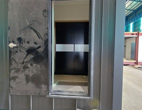       우측상단 '고객지원' 안에 '공지사항'을 보시면 간이샤워장을 설치하는 과정을 보실 수 있으며 아래 블러그를 클릭하시면 샤워부스와 히노끼욕조에 관련된 더 많은 자료를 보실 수 있습니다. 간이샤워장을 설치하시려면 싱크대같은 것이 설치된 곳을 찾으시고, 하수도가 어떻게 생겼는지 사진을 찍어서 문자로 보내주시면 빠른 상담을 진행할 수 있습니다. 히노끼욕조 상담을 하시려면 히노끼욕조를 설치하고자하는 곳의 사진과 크기를 재서 보내 주시면 됩니다.   '샤워부스와 히노끼'에 대해 궁금하시면 전화주십시요상담시간 평일 오전 8시~오후 6시 제품 상담실 1544-1502 박경순 실장 010-4250-2270블로그 http://blog.naver.com/pks0079/